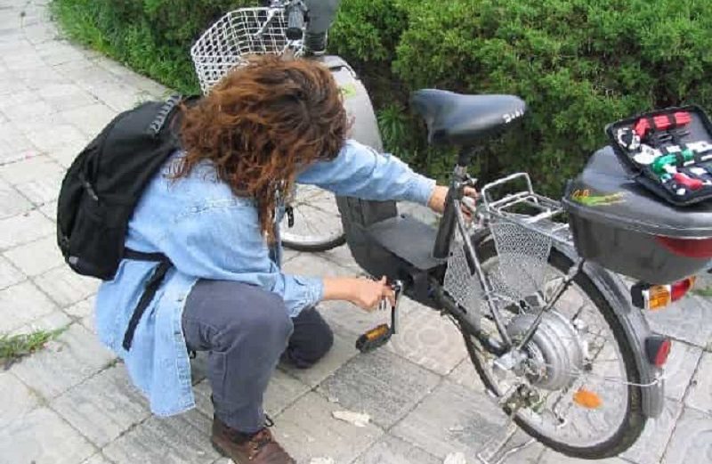 How to Remove Bike Pedals